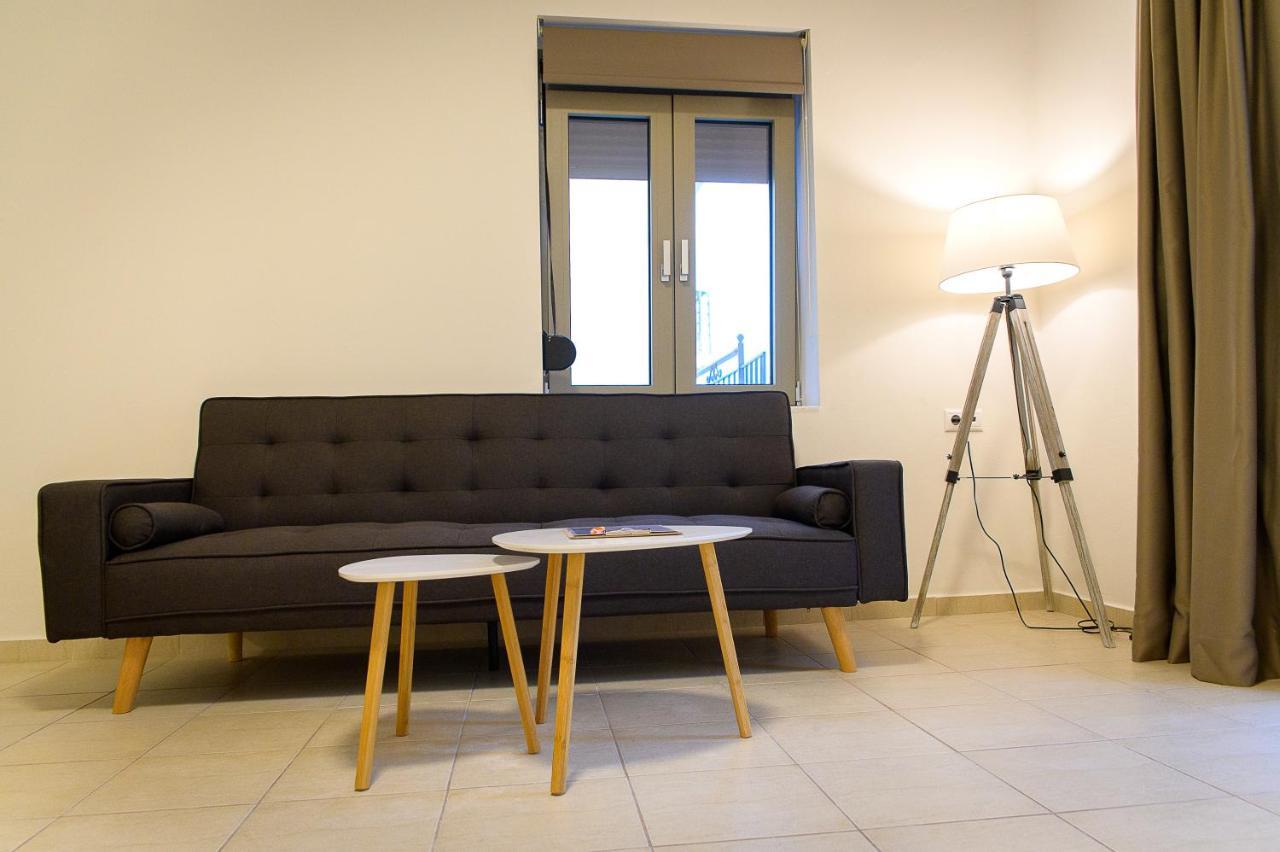 Uni Island - City Center Suites Heraklion  Exterior photo