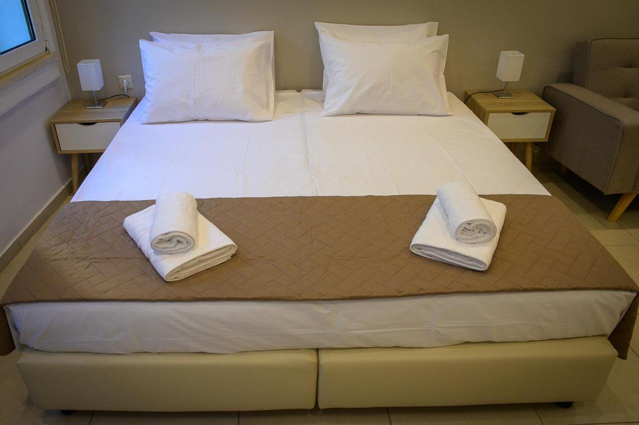 Uni Island - City Center Suites Heraklion  Exterior photo