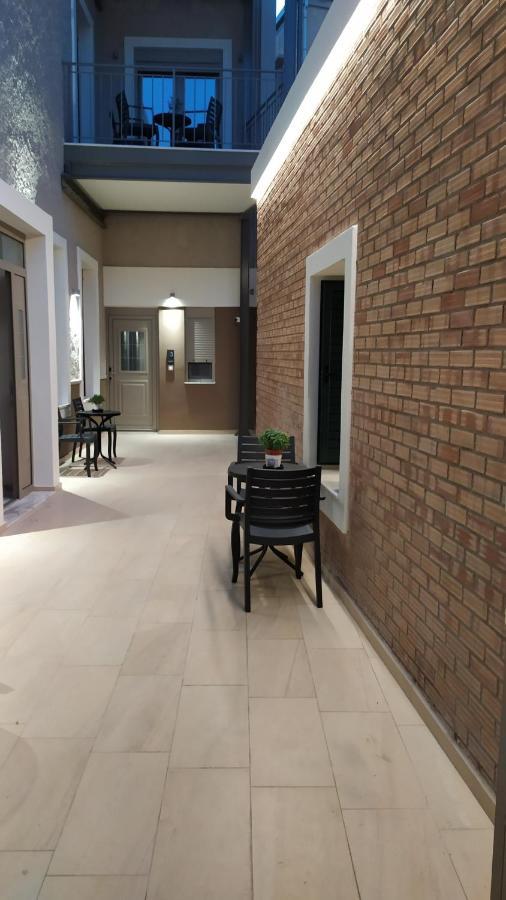 Uni Island - City Center Suites Heraklion  Exterior photo